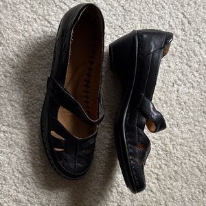 Black Leather Mary Jane Shoes